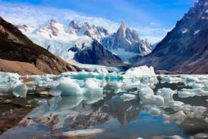 highlights-of-los-glaciares-national-park-torre-lagoon.jpg