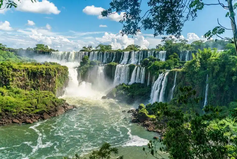 Amerian-Iguazu-