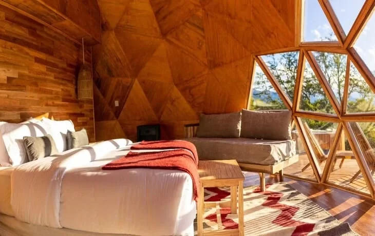 Pristine-Domes-El-Calafate