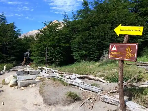 Sendero-Laguna-de-los-Tres-Chalten